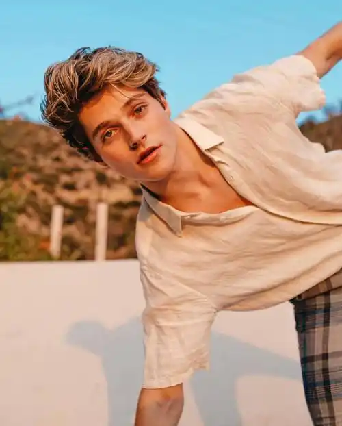 6686体育首席作者Ophelia