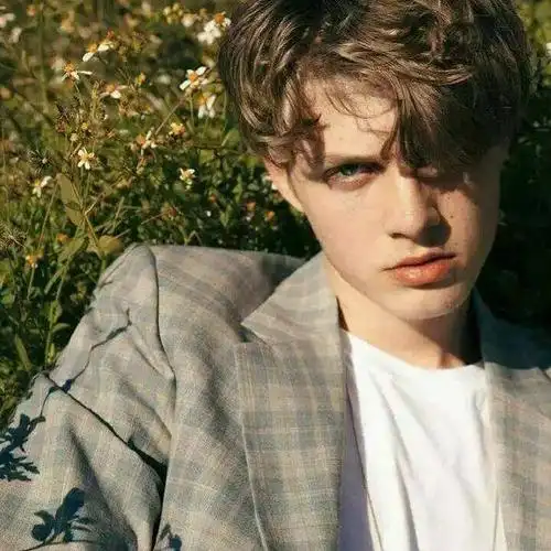 6686体育合作伙伴Xenia