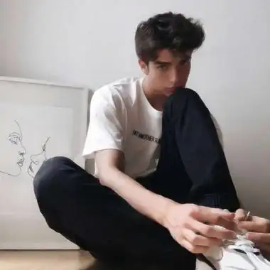 6686体育铜牌作者Alden