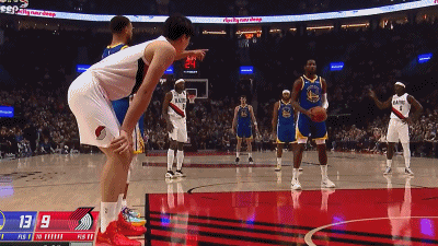 媒体人：被库里连着点名打，别说杨瀚森了，昨天的戈登也顶不住