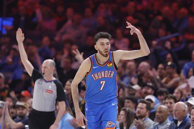 持续进化！霍姆格伦6记三分球平新高，27分钟砍下31+12