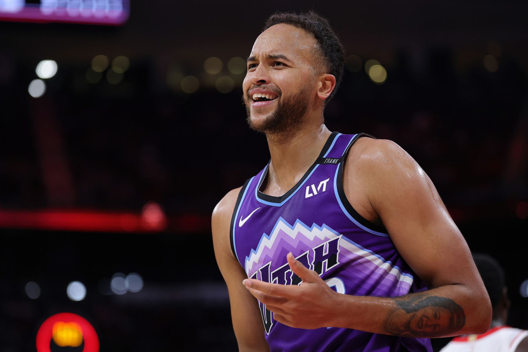 爵士vs公牛受伤病报告：吉迪&怀特可能重返赛场，李凯尔出战成疑